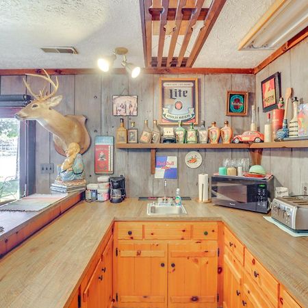 Smith Mountain Lake Retreat With Private Beach! Huddleston Kültér fotó