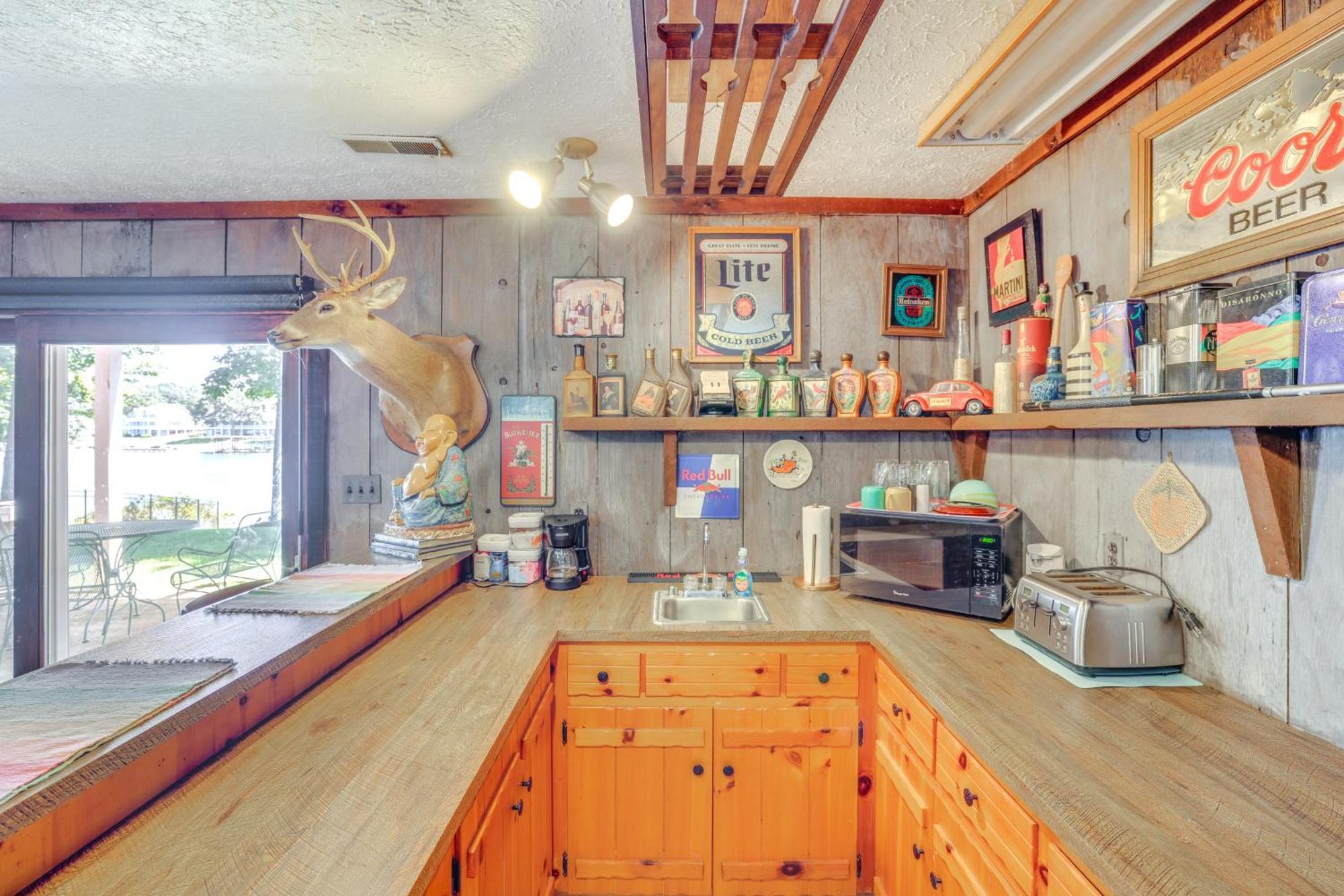 Smith Mountain Lake Retreat With Private Beach! Huddleston Kültér fotó