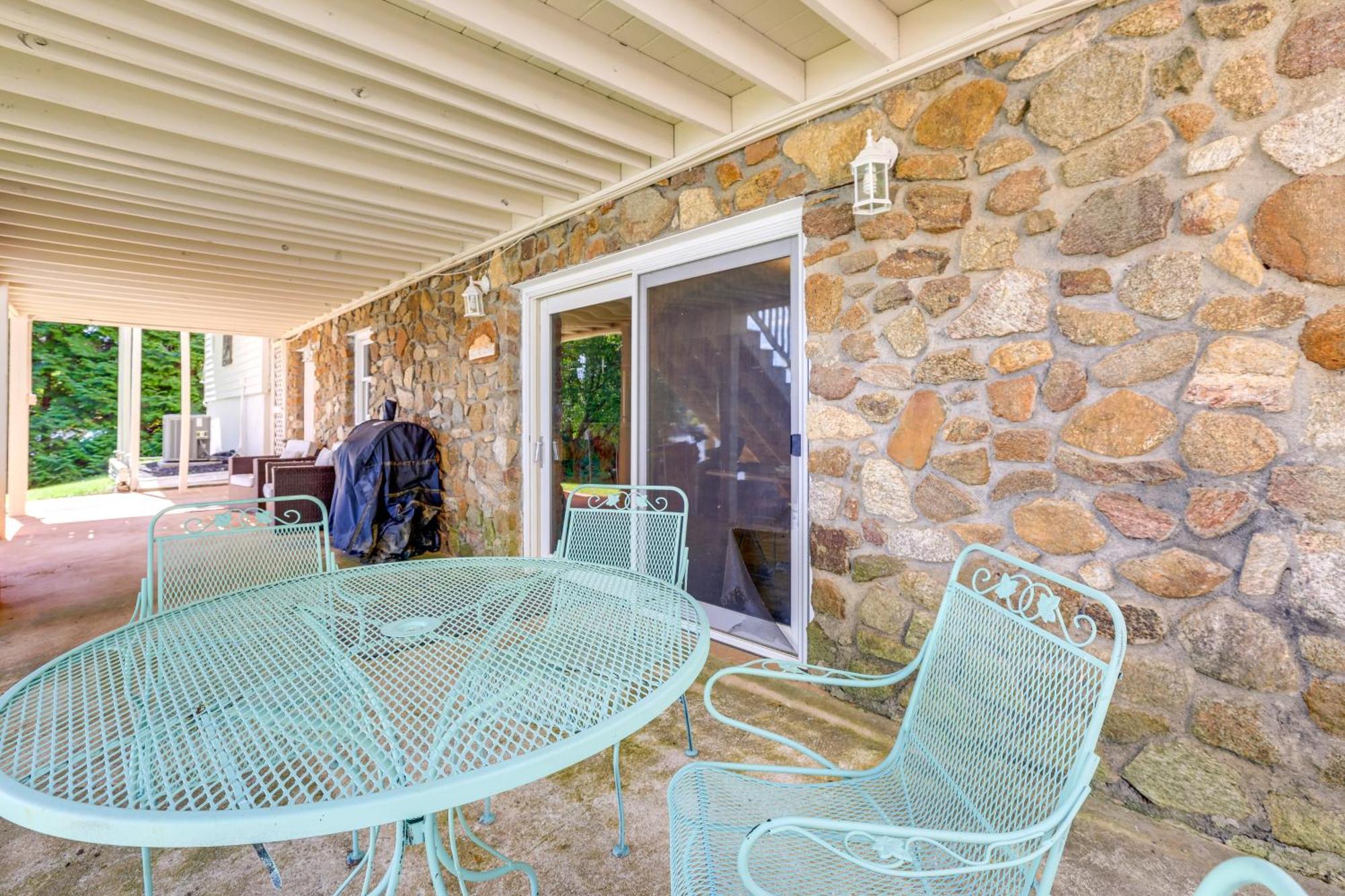 Smith Mountain Lake Retreat With Private Beach! Huddleston Kültér fotó