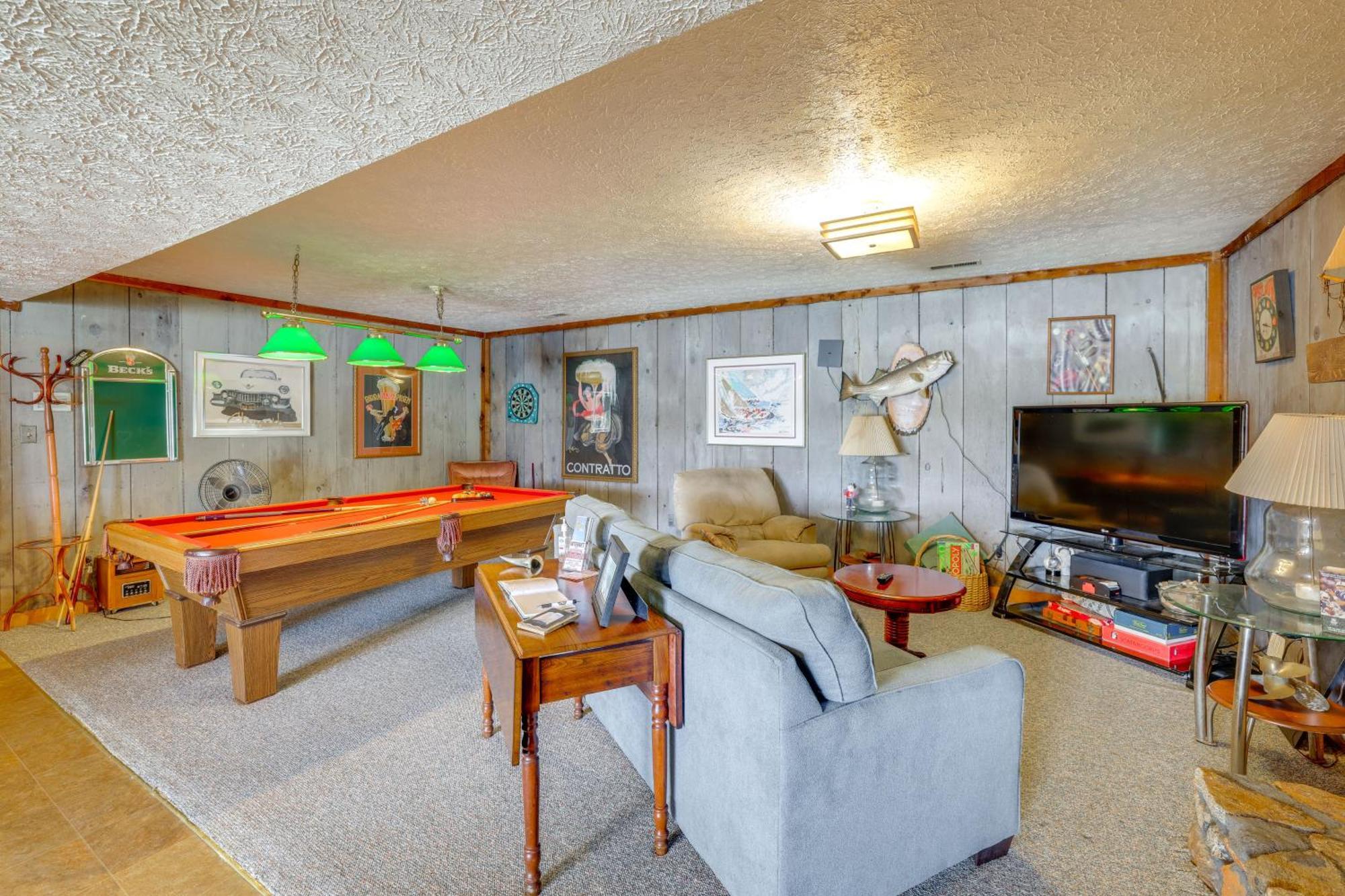 Smith Mountain Lake Retreat With Private Beach! Huddleston Kültér fotó