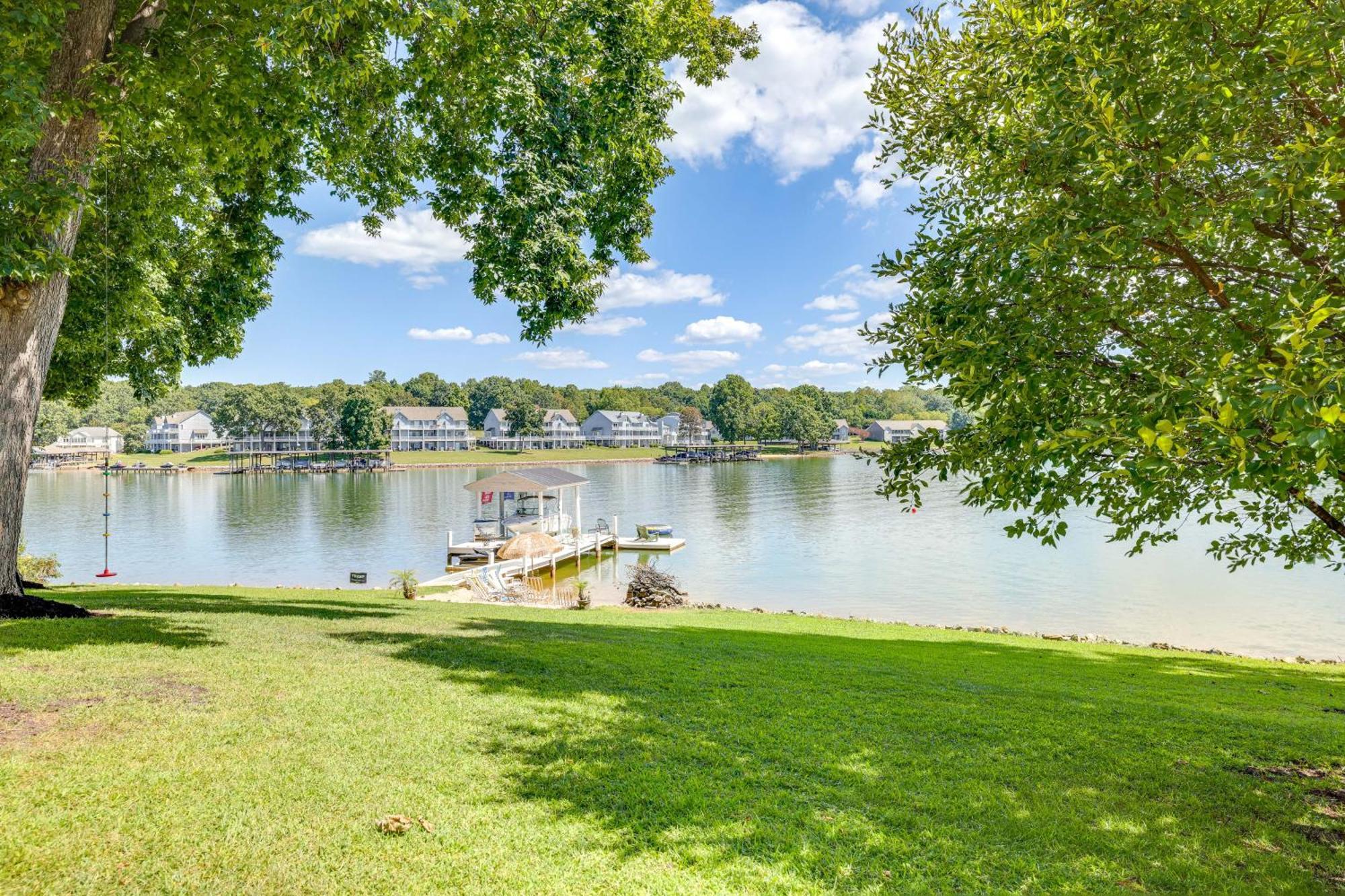 Smith Mountain Lake Retreat With Private Beach! Huddleston Kültér fotó