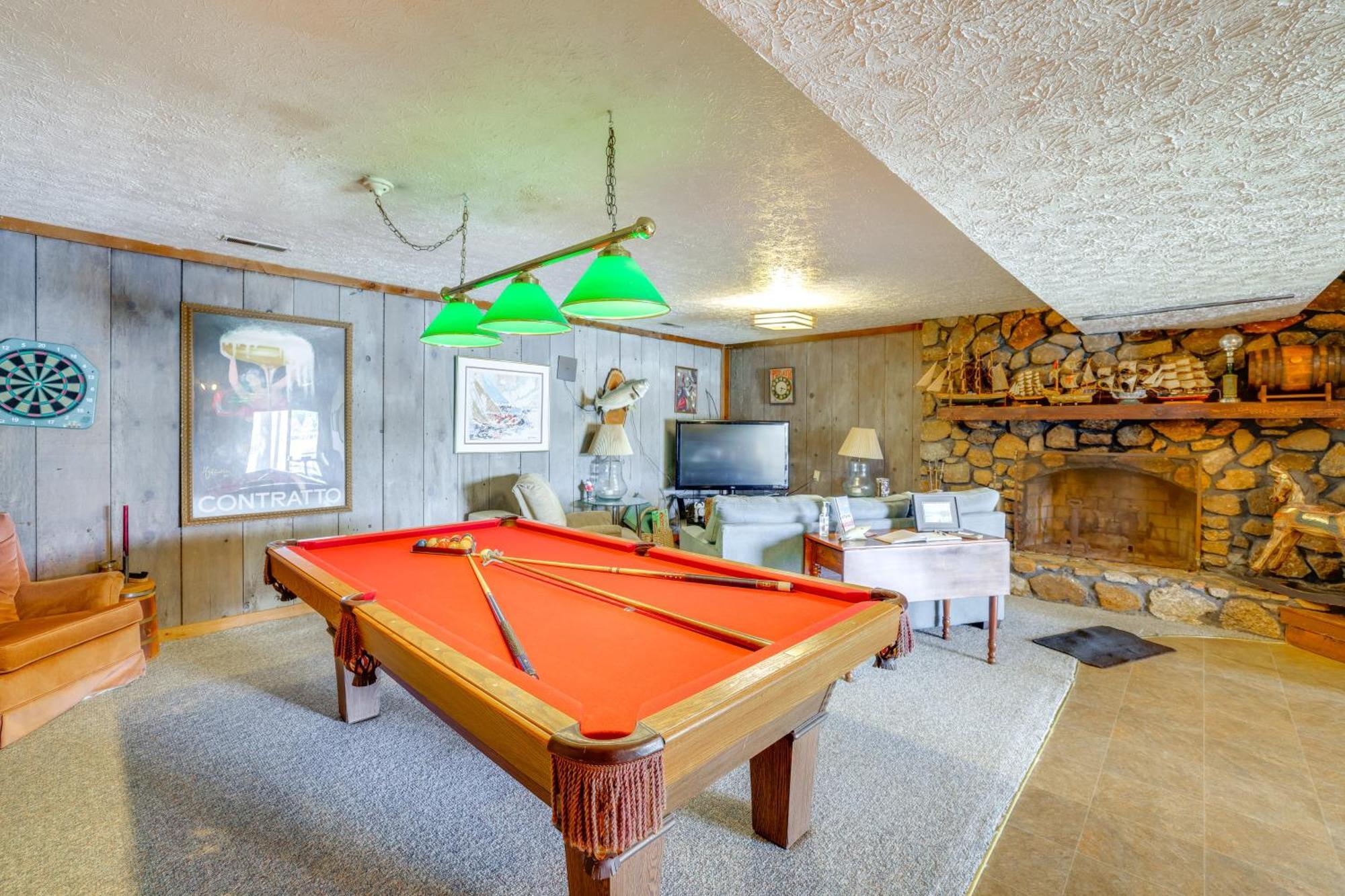 Smith Mountain Lake Retreat With Private Beach! Huddleston Kültér fotó